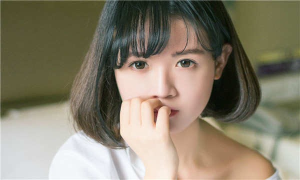 甘井子人工助孕和试管的区别，你了解吗？这两个关键词是在不孕不育家庭中经常被提及的话题，尤其对于那些渴望拥有自己孩子的父母来说，理解这些差异至关重要。人工助孕，通常指人工授精，它是在女性的排卵期，通过注射受精卵来提高受孕的几率。而试管，通常是指试管婴儿技术（IVF），它则是在实验室中通过体外受精的方式，使卵子和精子结合形成胚胎，最后移植回女性体内。简单来说，人工助孕更注重于提高受孕的机会，而试管则是借助更